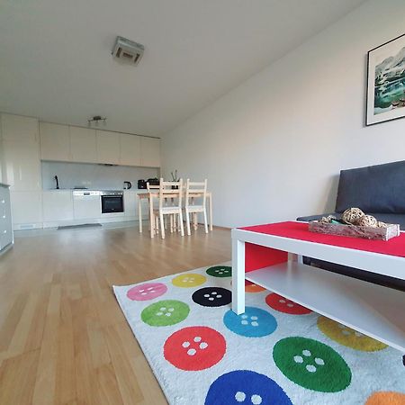 Near Lake One Bedroom Cute Apartment Вена Экстерьер фото