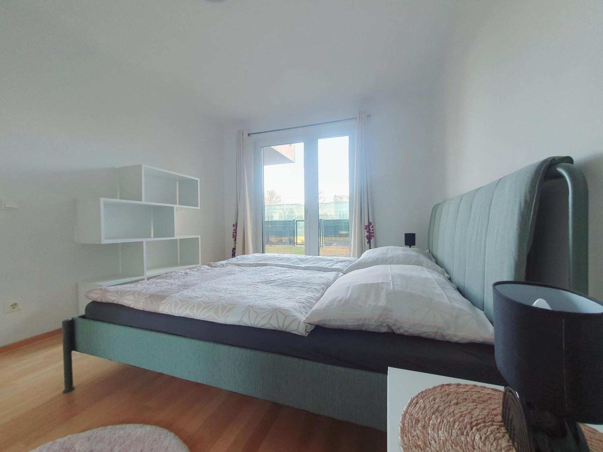 Near Lake One Bedroom Cute Apartment Вена Экстерьер фото